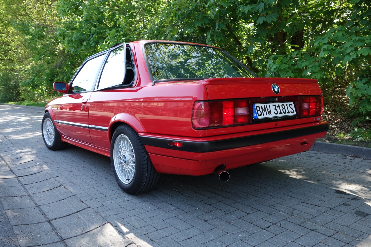 BMW e30 318is 2